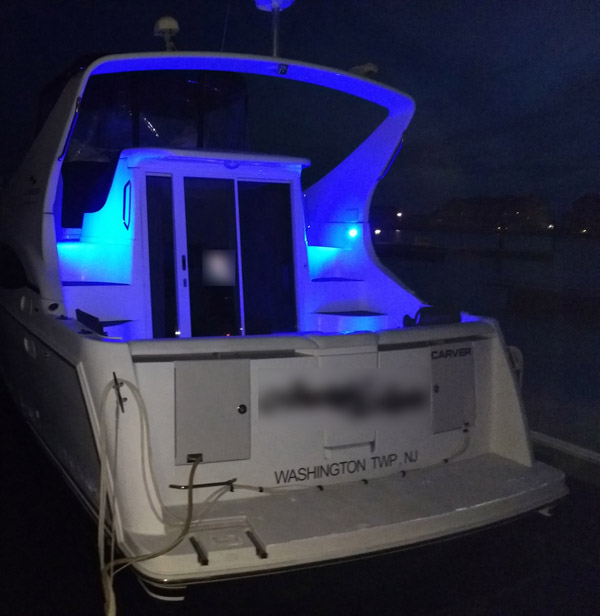 power boat with blue G4 LED bulbs