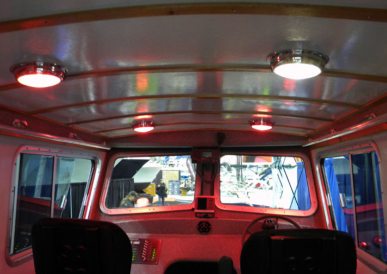 marien LED dome light in USAF boat